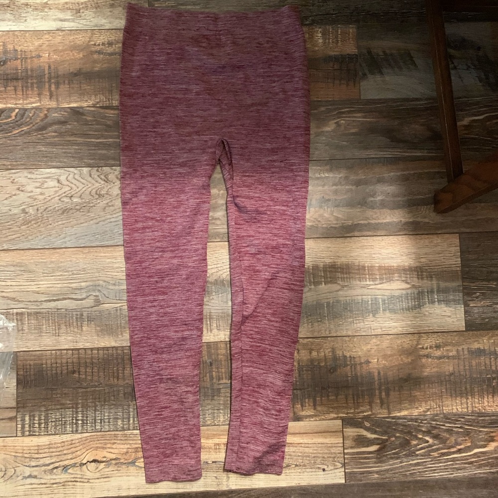 Maroon leggings